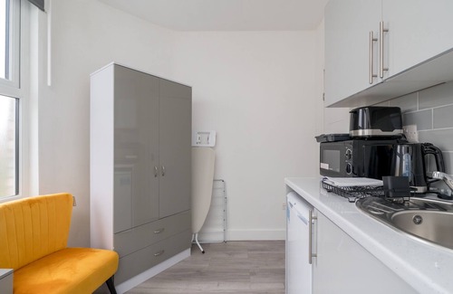 Stonebridge Apartment | London Selwyn Unique & Stylish Studios