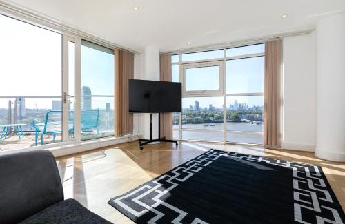 Island Gardens Apartment | London Thames River Stunning Views 2BR 2 Bath 2 Balcony Sleeps Family of 6