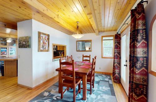 Cottonwood Heights House | Lone Brook Hideaway