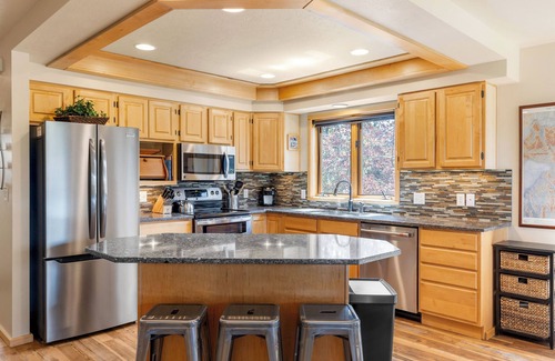 Big Sky Meadow Village Condo | Lone Peak Lookout l Big Sky Golf Course