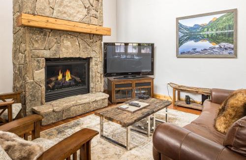Big Sky House | Lone Peak Townhome 5