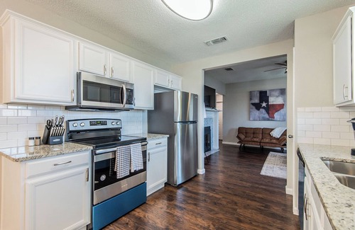 Burleson House | Lone Star Haven for 8