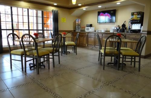San Benito Hotel | Lone Star Inn - San Benito Harlingen