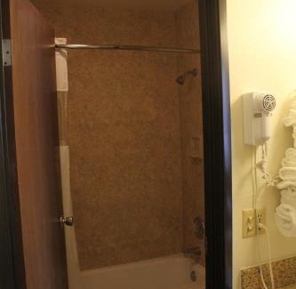 Sidney Hotel | Lone Tree Inn