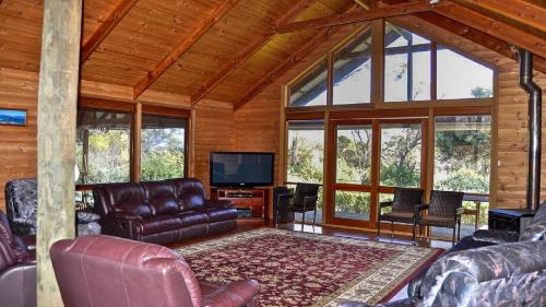 Lake Wangary House | Long Beach Eco - Lodge Is The Perfect Property For Nature Lovers, With An Abundance Of Wildlife Birds, Kangaroos and Emus, As Well As Bush and Sea Views