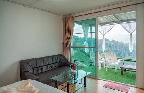 Pong Yaeng Resort | Long hug khao homestay