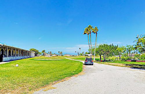 Port Isabel House | Long Island Village 233 Conch dr