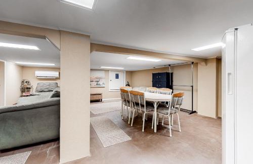 Port Isabel House | Long Island Village 502 Clam