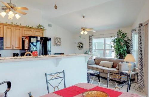 Port Isabel House | Long Island Village Unit 831