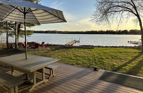 Isanti Cabin | Long Lake Sunset Cottage