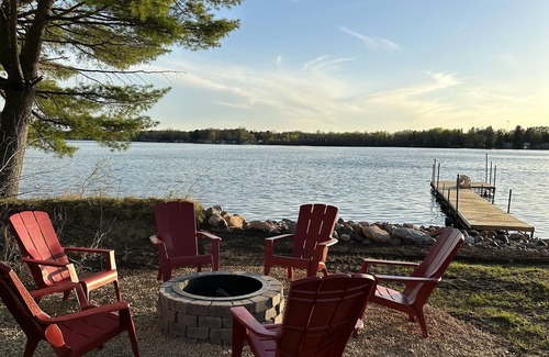 Isanti Cabin | Long Lake Sunset Cottage
