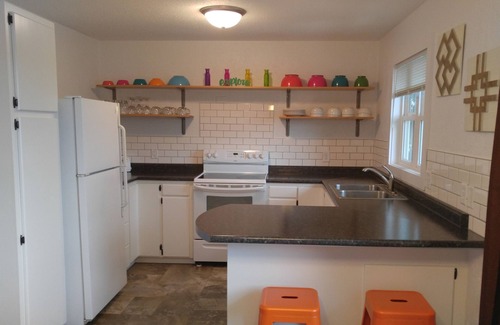 Bismarck House | Long Stay Getaway! Stunning 3 Bed Home w/Great Loc