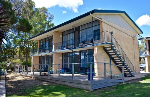 Lake Wangary House | Longbeach Apartments