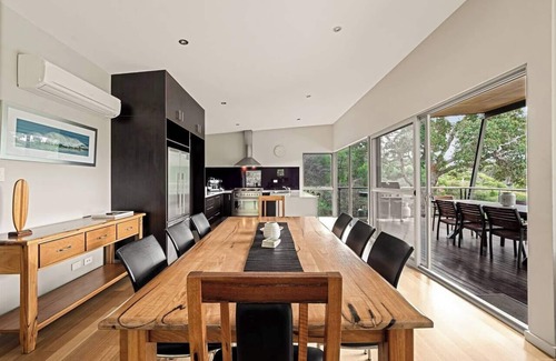 Yallingup House | Longboard House Minutes from Yallingup Beach