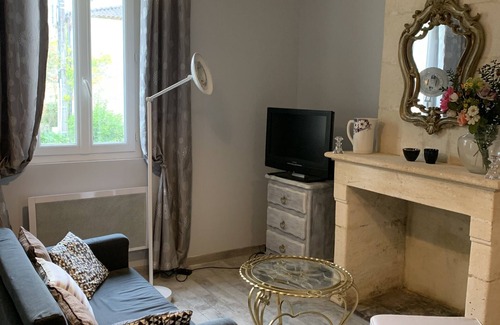 Petit-Palais-et-Cornemps House | Longère, small gîte in the heart of the Saint-Emilion vineyards