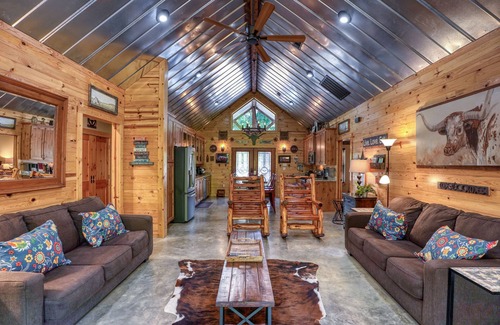 Marble Falls House | Longhorn Cove: Rustic Retreat by the Water Awaits!