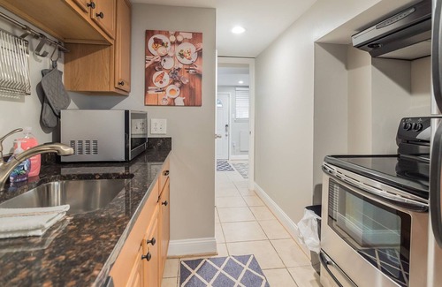 Park View Apartment | Longterm DC Apartment | English Basement