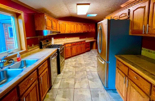 Harpers Ferry Cabin | Longview Lodge w/ Swimming Pond, Waterfalls, and Hot Tub