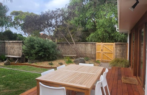 Point Lonsdale House | Lonnie Pad - Point Lonsdale