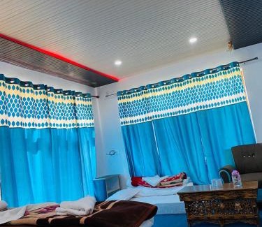 Hunder House | Lonpo's Residency