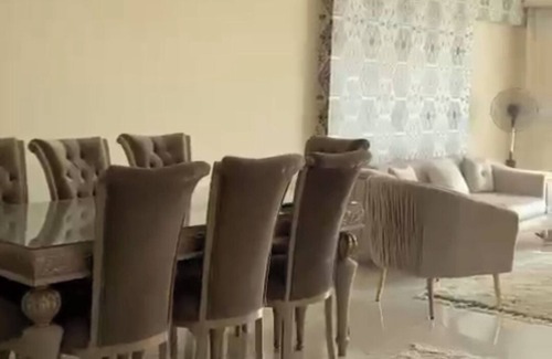 Al-'Umraniyah Apartment | Look at full 3 pyramids from your apartment