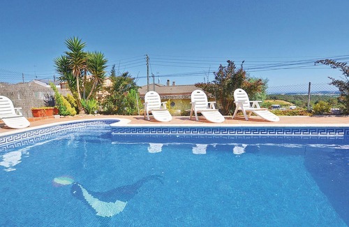 El Mas Mora House | Look forward to a great vacation in this beautiful vacation home with pool.