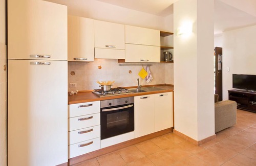 Contrada Difesa I House | Look forward to a great vacation in this vacation home with a shared pool.