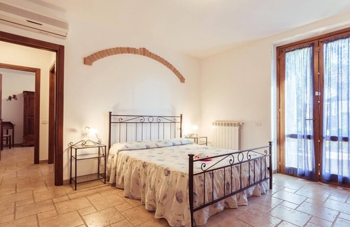 Grosseto House | Look forward to a wonderful vacation in this appealing vacation home with pool and great views of th