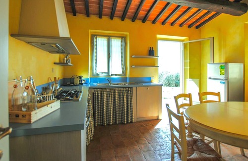 Pistoia House | Look forward to a wonderful vacation in this appealing vacation home with a great landscape panorama