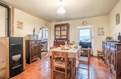 Orbregno House | Look forward to a wonderful panoramic landscape view and a private hot tub.