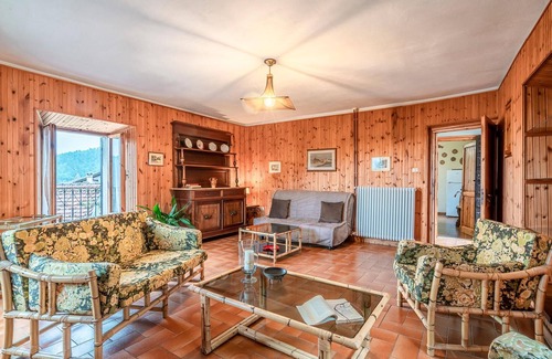 Orbregno House | Look forward to a wonderful panoramic landscape view and a private hot tub.