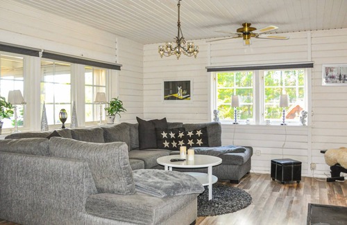 Molkom House | Look forward to a wonderful vacation in this inviting vacation home.