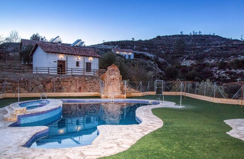 Arenas del Rey House | Look forward to a successful vacation Andalusia and in this beautiful vacation home with pool.