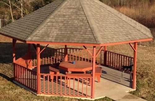 Cabot House | Look No Further! 4 Relaxing Units, Free Parking & Breakfast, Near Library Park