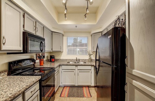 Central Scottsdale Condo | Look No Further! Resort Like Condo - 2 BD (Kings)/2 Full BA +3 Pools!