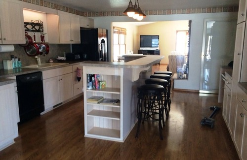 Muskegon House | Look no further, this location has it all, including private boat launch