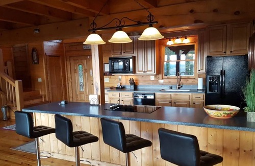 Russell Springs House | Look-Out Lodge on Lake Cumberland