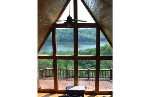 Russell Springs House | Look-Out Lodge on Lake Cumberland