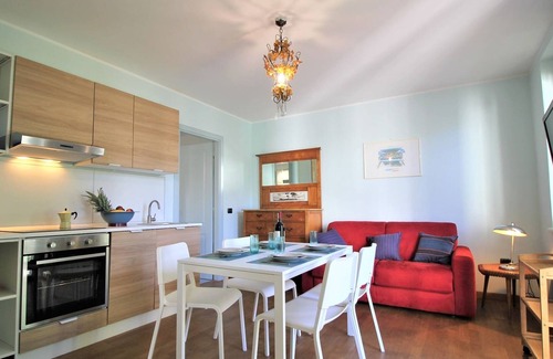 Pettenasco Apartment | Looking for a lake view