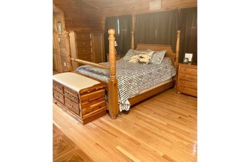 Fayetteville House | Looking for a romantic getaway? This is it!!