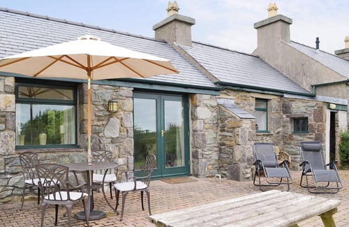 Bodedern Cottage | Looking for a rural escape.