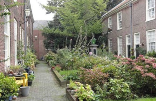 Municipality of Leiden Apartment | Looking for a Wonderful GETAWAY in the Netherlands in a perfect location ?