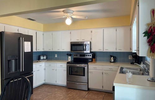 Lake Alfred House | Looking for Relaxation?Near Legoland and Disney