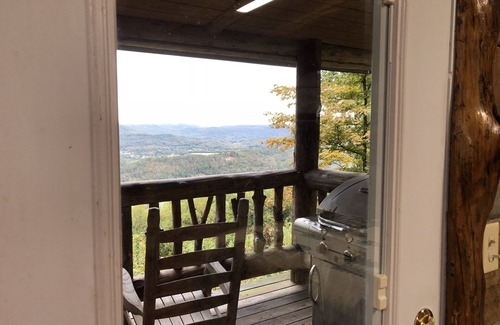 Lupton City Cabin | Lookout Mountain View