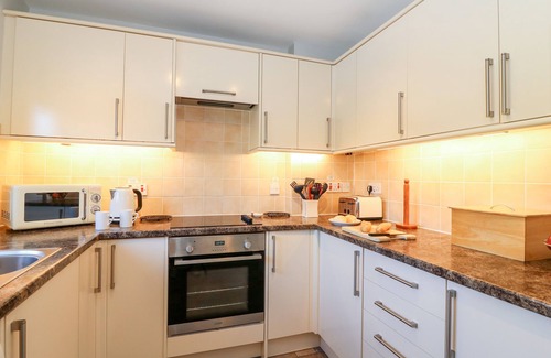 Weymouth Cottage | LOOKOUT, pet friendly, country holiday cottage in Castle Cove