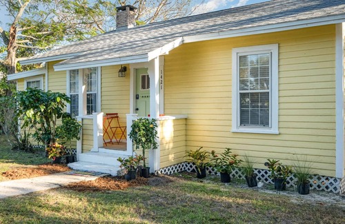 Melbourne House | Lookout · Relaxing 2/1 Oasis near River · 9 min to Beach