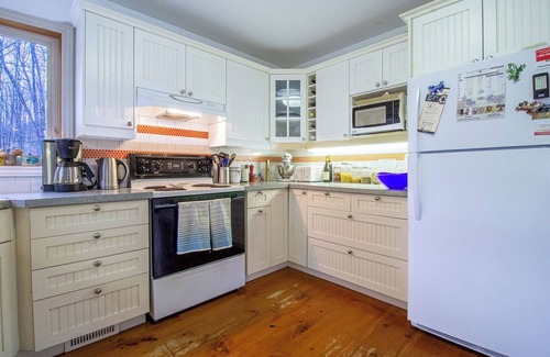North Kawartha Cottage | Loon Bay Serenity - Four Bedroom Cottage, Sleeps 8