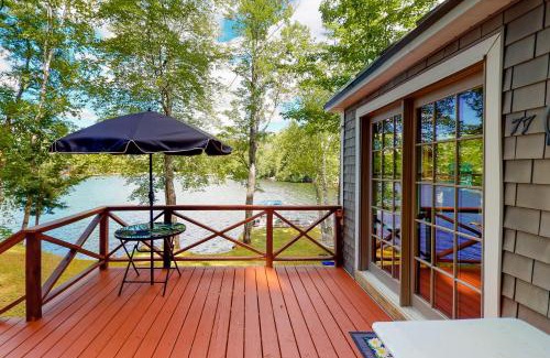 Oakland House | Loon Cove