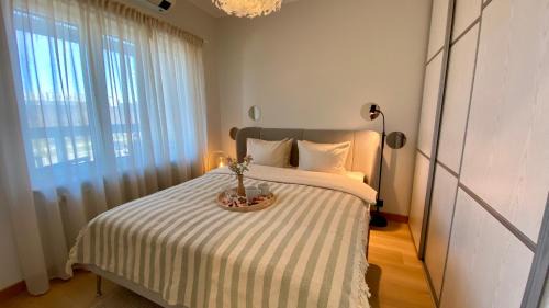 Kesklinn Apartment | Lootsi Haven - Modern City Apartment with Free Parking