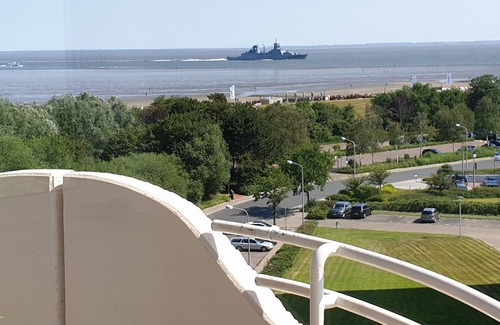 Duhnen Apartment | Lord Nelson App.720-43m² vacation apartment in Döse, close to the beach, swimming pool and sauna